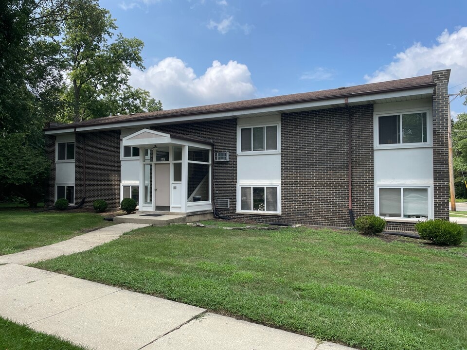 440 Lorraine St in Glen Ellyn, IL - Foto de edificio