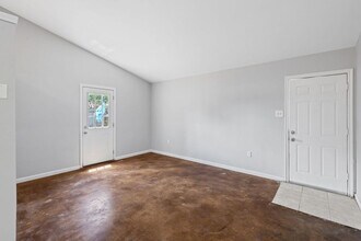 1851 Fox Run Dr in Lake Charles, LA - Building Photo - Building Photo