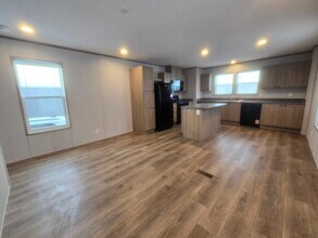 3510 N 9th St in Carter Lake, IA - Foto de edificio - Building Photo