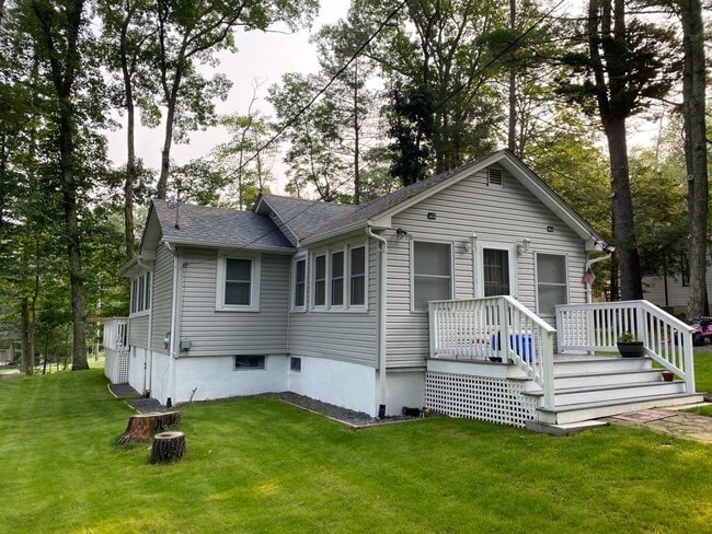 property at 36 Poplar Trail