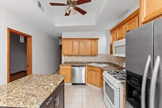 1707 N Fairfield Ave in Chicago, IL - Building Photo - Building Photo