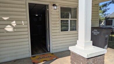 714 Maple Oak Ln, Unit A in Kingsport, TN - Foto de edificio - Building Photo