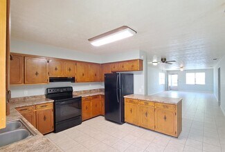 3909 Ocean View Dr, Unit B in Panama City Beach, FL - Building Photo - Building Photo