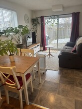 18 O'connor Ln in Guelph, ON - Building Photo - Building Photo