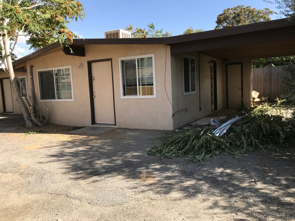 7417 Borrego Trail in Yucca Valley, CA - Building Photo