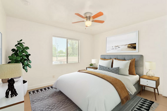 1233 E Thomas Rd in Phoenix, AZ - Foto de edificio - Building Photo
