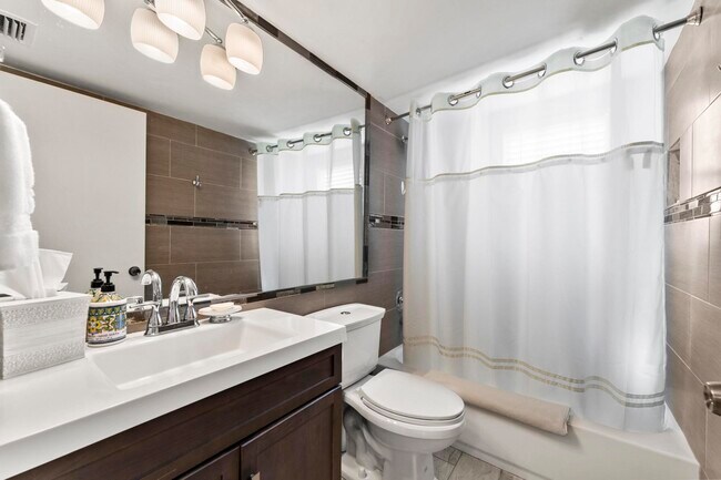 6650 S Oriole Blvd in Delray Beach, FL - Building Photo - Building Photo