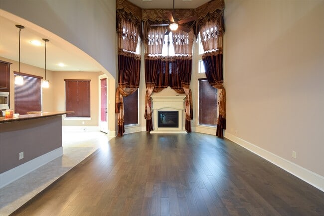 27363 Pendleton Trace Dr