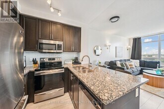 9245 Jane St in Vaughan, ON - Building Photo - Building Photo