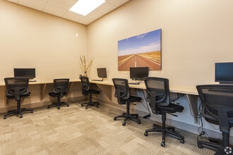 Grandview Apartments in Kent, WA - Foto de edificio - Interior Photo