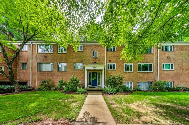 property at 10501 Montrose Ave