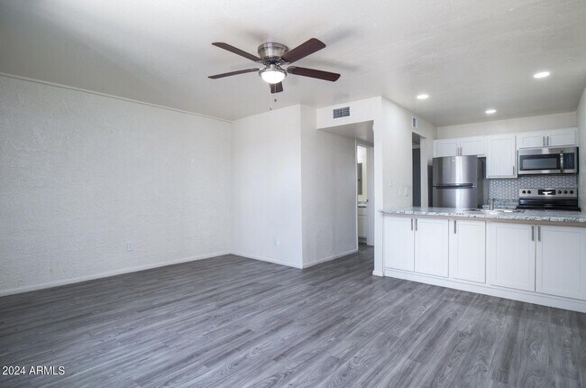4635 N 27th Ave in Phoenix, AZ - Building Photo - Building Photo