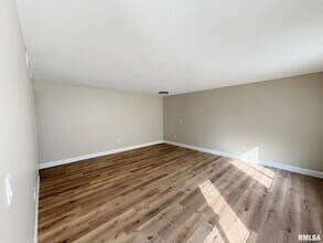 3440 Villa Ridge in Peoria, IL - Building Photo - Building Photo