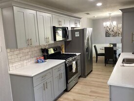 245 Malone Ave in Crowley, TX - Building Photo