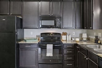 Cumberland Trace Village Apartments in Bowling Green, KY - Building Photo - Building Photo