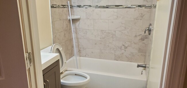 32 Murray Ave in Paterson, NJ - Building Photo - Building Photo