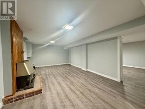 36 Mcclarnan Rd in Ajax, ON - Building Photo - Building Photo