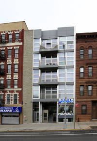 615 E 138th St in Bronx, NY - Foto de edificio - Building Photo