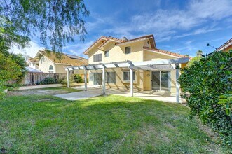 39784 Roripaugh Rd in Temecula, CA - Building Photo - Building Photo