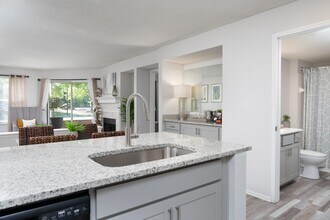 Britton Woods Apartments in Dublin, OH - Foto de edificio - Building Photo