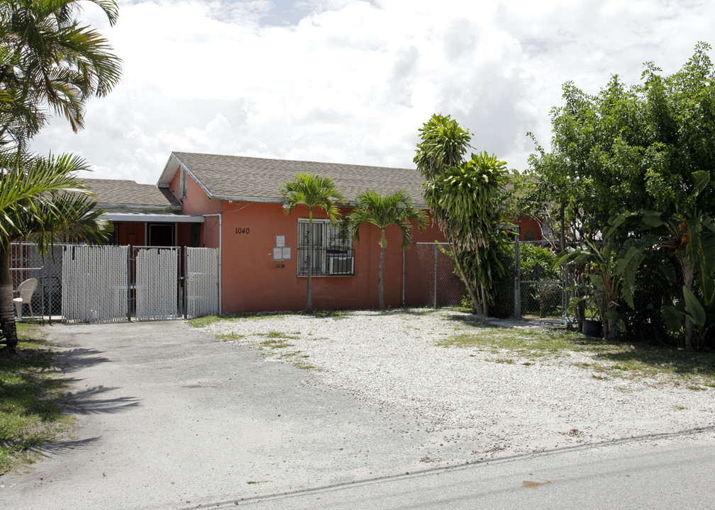 Miami Terrace Mobile Home Park in Miami, FL - Building Photo