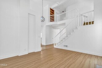 2512 Huntington Ln in Redondo Beach, CA - Building Photo - Building Photo