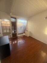 8401 Darby Ave in Los Angeles, CA - Building Photo