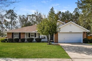 10450 McGirts Creek Dr in Jacksonville, FL - Building Photo