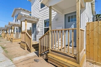 710 38th St in Galveston, TX - Foto de edificio - Building Photo