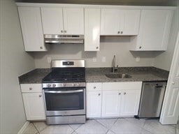 174 Pine St in Holbrook, MA - Building Photo - Building Photo