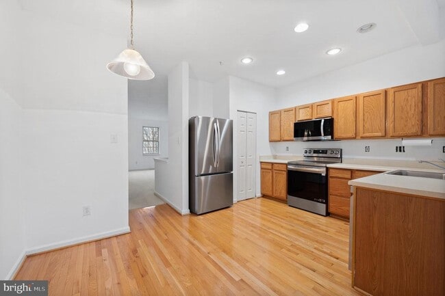 206 Toddson Ln in Owings Mills, MD - Foto de edificio - Building Photo