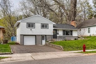 1825 41st Ave NE in Minneapolis, MN - Building Photo