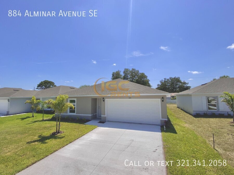 884 Alminar Ave SE in Palm Bay, FL - Building Photo