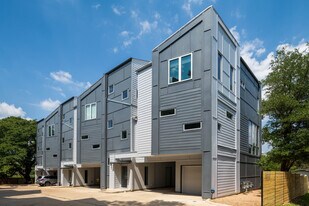 1500 Summit St in Austin, TX - Building Photo