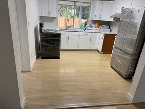 12712 115B Av in Surrey, BC - Building Photo - Building Photo