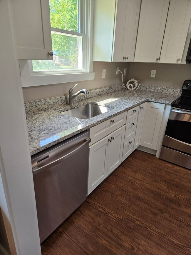 22100 Haynes Ln in Carrollton, VA - Building Photo - Building Photo