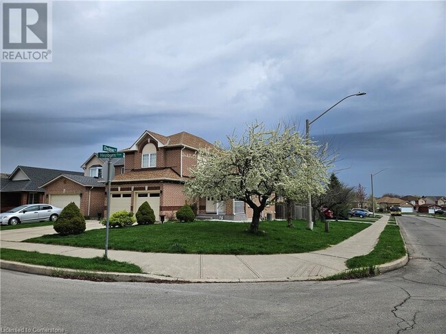 263 Hepburn Crescent