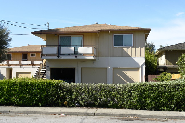 1416 Regent St in Redwood City, CA - Foto de edificio - Building Photo