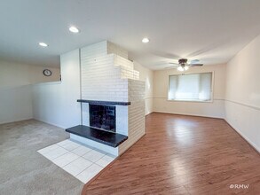 1904 Winston Ln in Schaumburg, IL - Building Photo - Building Photo