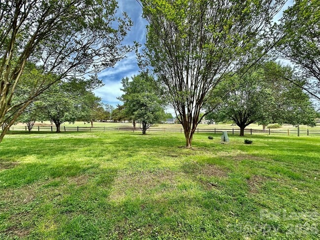 10240 Rose Meadow Ln in Charlotte, NC - Building Photo - Building Photo