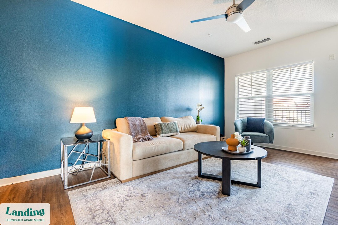 2439 Casona Ln in Melbourne, FL - Building Photo