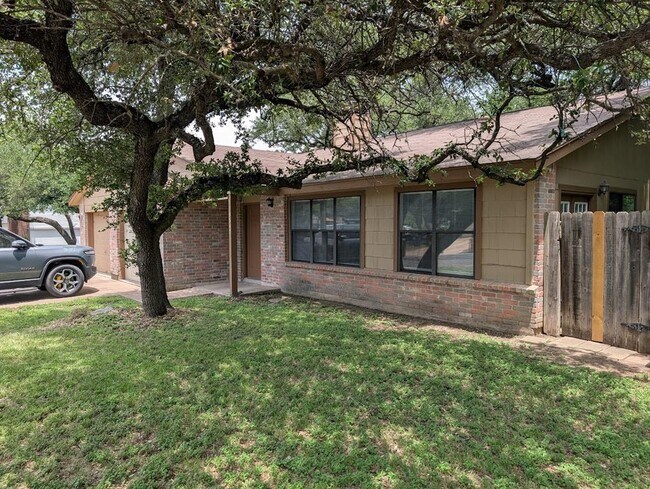 8315 Cahill Dr in Austin, TX - Building Photo - Building Photo