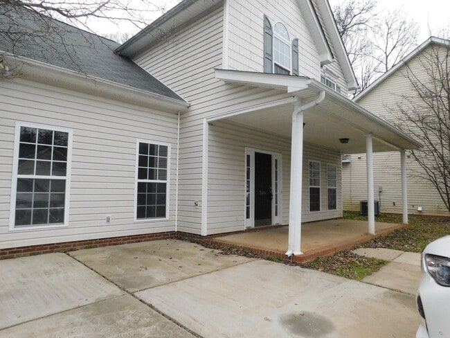 7618 Fallow Ln in Charlotte, NC - Building Photo - Building Photo