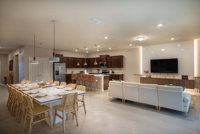 16372 St Kitts Cir