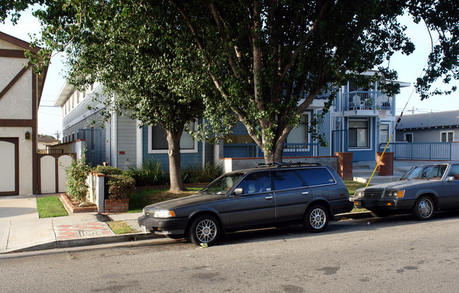 4430 W 140th St in Hawthorne, CA - Building Photo - Building Photo