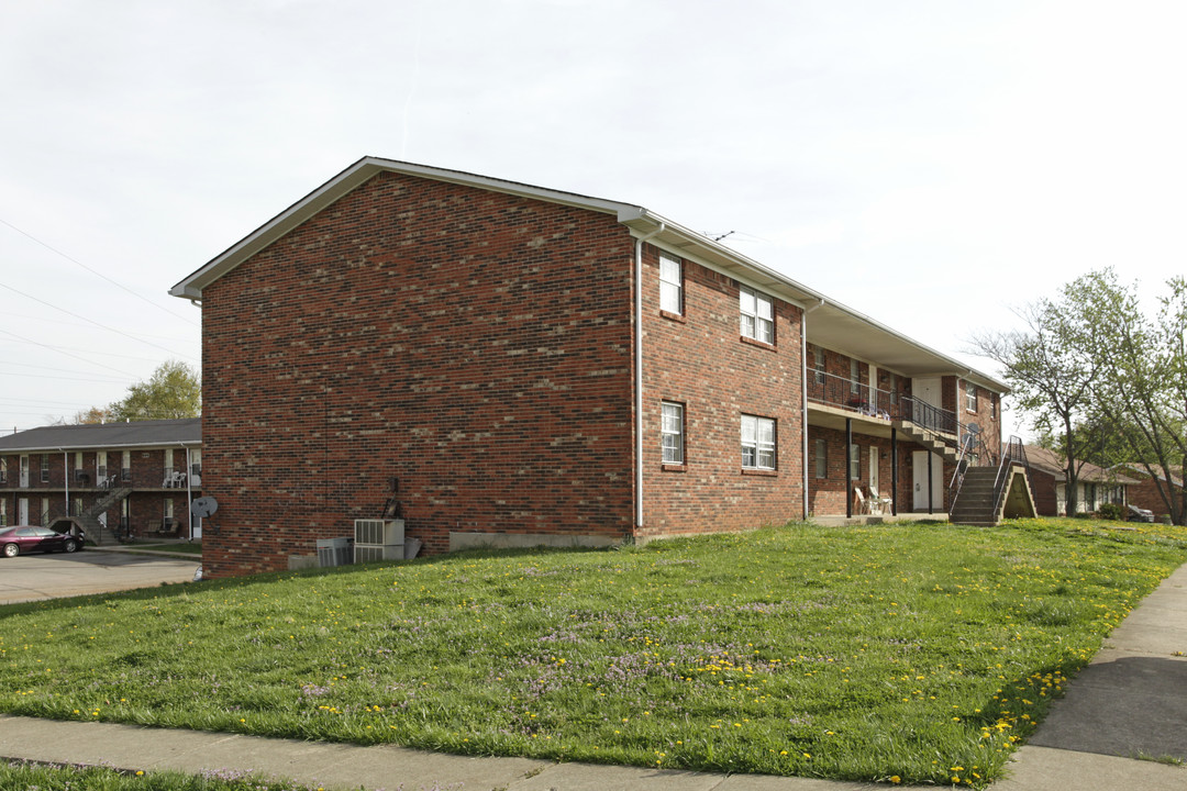 453 Seminole Ln in Radcliff, KY - Foto de edificio