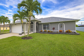 1304 SW 31st Terrace in Cape Coral, FL - Building Photo - Building Photo