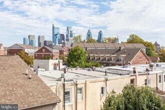 2553 Montrose St in Philadelphia, PA - Building Photo - Building Photo