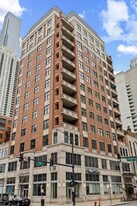 30 W Erie St in Chicago, IL - Building Photo