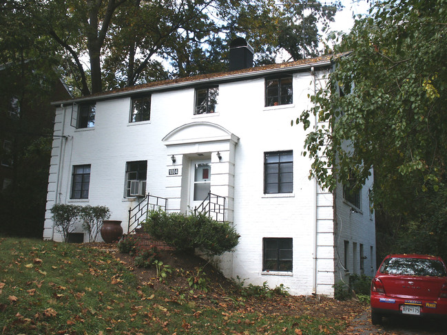 1004 Houston Ave in Takoma Park, MD - Foto de edificio - Building Photo